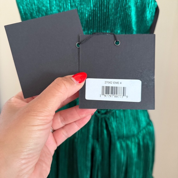 Ieena for Mac Duggal Gown Buckle Belt Tiered Green Black Formal Dress Size 4 NWT - Picture 9 of 13